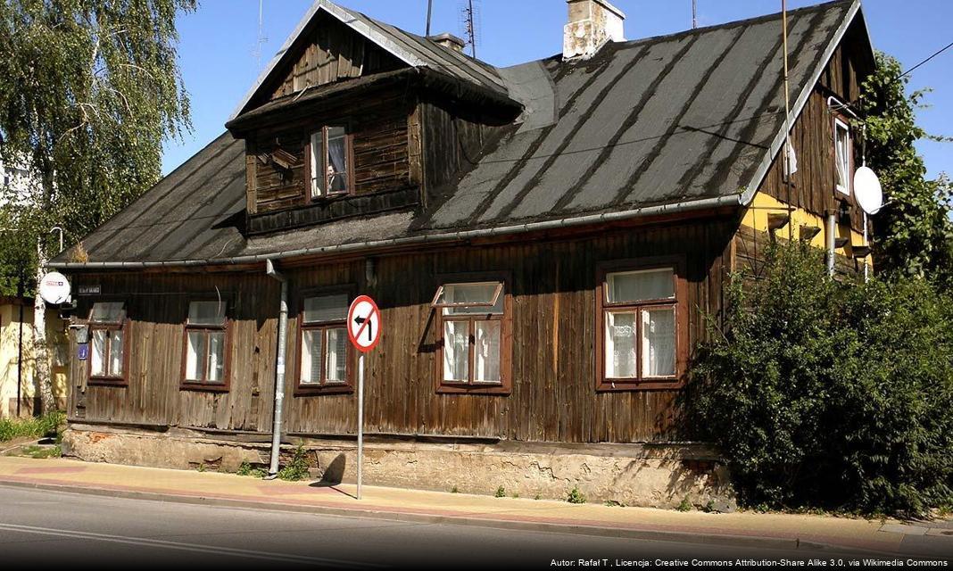 Nowe boisko wielofunkcyjne w Częstoniewie – podpisanie umowy na budowę